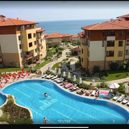 Garden Of Eden 2 Bedrooms Sea View Apartment, Saint 公寓