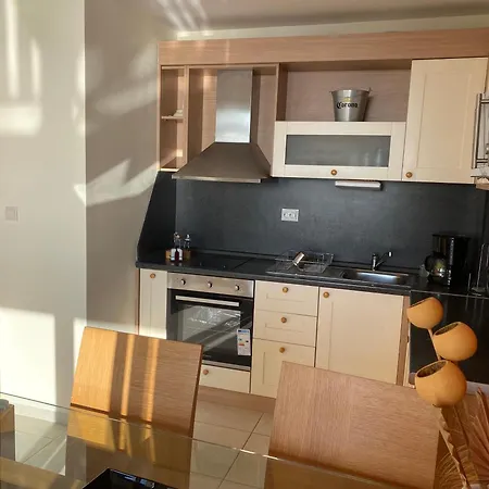 Garden Of Eden 2 Bedrooms Sea View Apartment, Saint * 圣弗拉斯